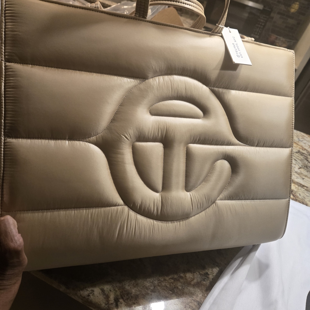 Telfar Extra Large Puffer Shopper Tote Brand New - 19 1/4 " Width &  14" 3/4 Ht - Picture 8 of 9